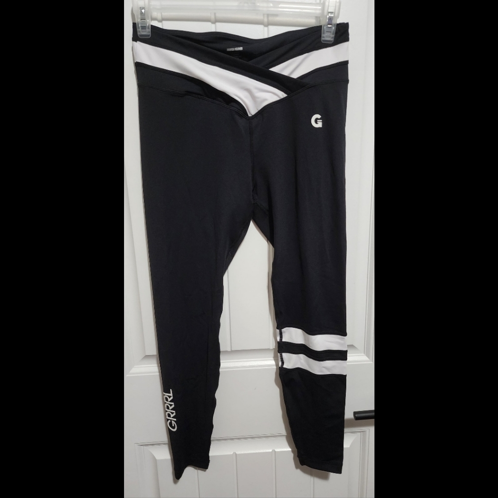Grrrl squat proof leggings Amanda Heather black white large V front